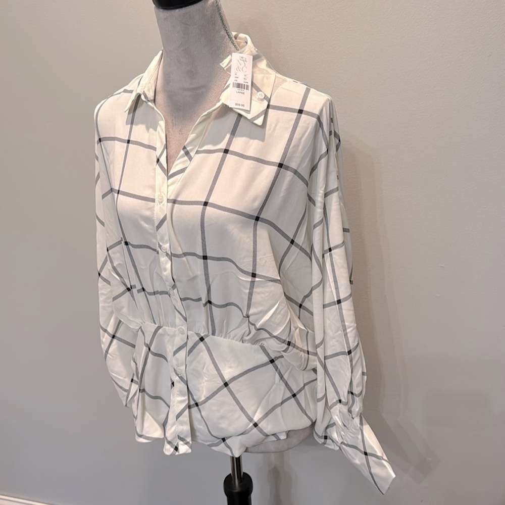 New Yorkk & Company batwing blouse NWT L